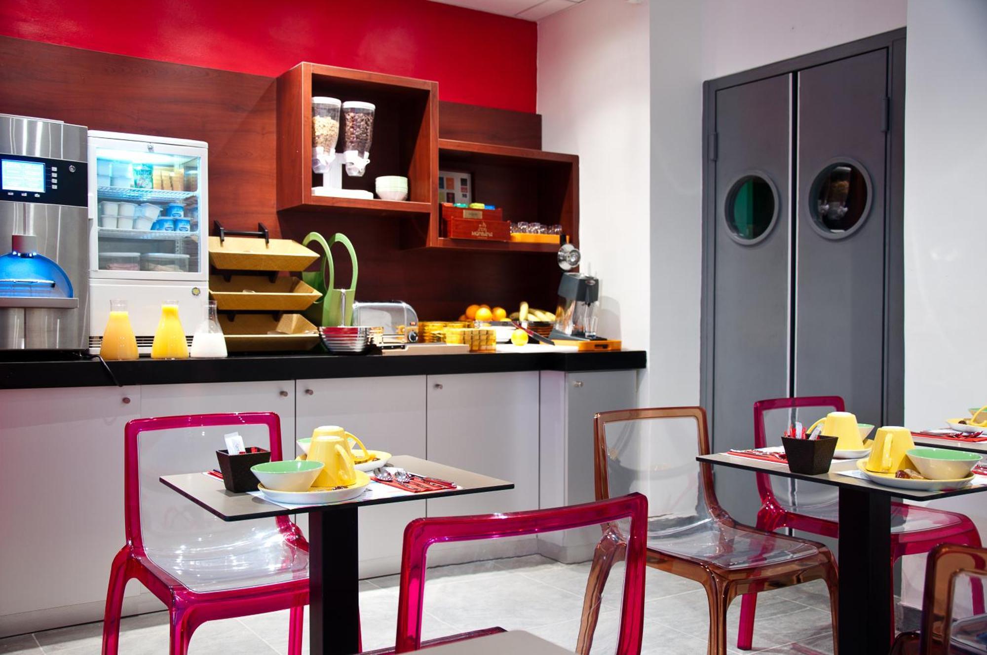 Ibis Styles Paris Pigalle Montmartre Exterior foto